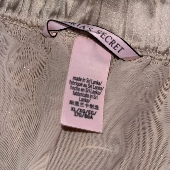 Victoria Secret Joggers - Picture 5 of 5